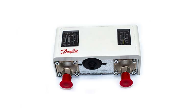 PRESSURE CONTROLLER DANFOSS 060-124366 KP15
