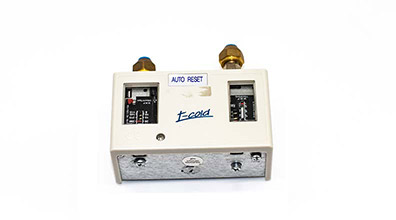 PRESSURE CONTROLLER 830 E